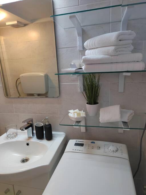 מטולי Studio Apartman Tadic מראה חיצוני תמונה